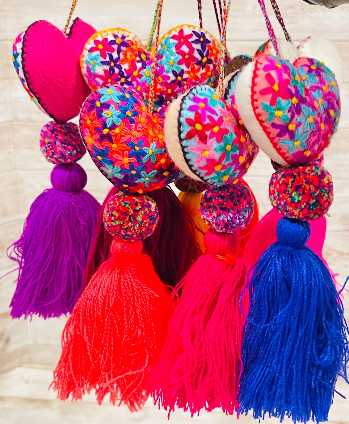 Mexican Heart Shaped Tassle Pom Poms Tassle Pompones Colgantes Artesanales Mexicanos de Corazon