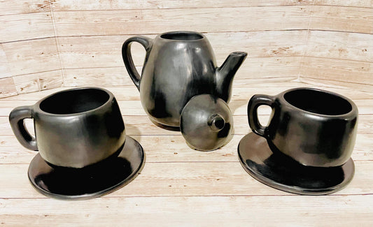 Black Oaxacan Mexican Clay Coffee Tea Pot with 2 Mugs, Plates & Sugar Spoon 1 Tetera de Barro Negro Con 2 Tazas Plato y Cuchara Azucarera