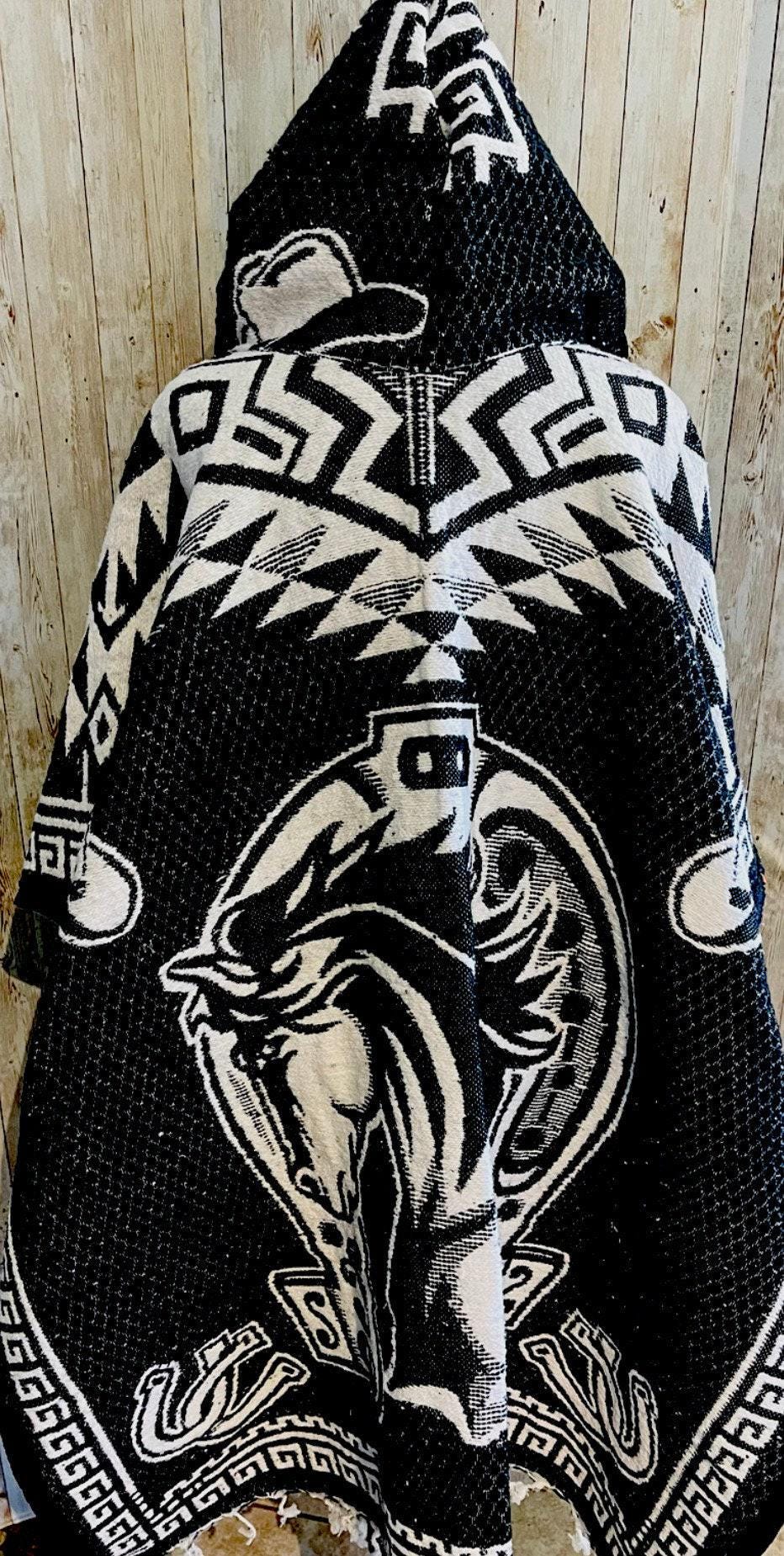Mexican Poncho Gavan Wild Horses with Hoodie Poncho Gavan Sarape de Caballos Salvajes Gorro