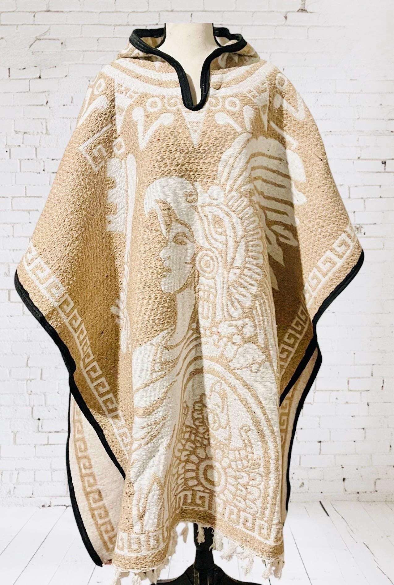 Poncho Azteca con Guerrero y Escudo Nacional Double Sided Aztec Calendar Poncho