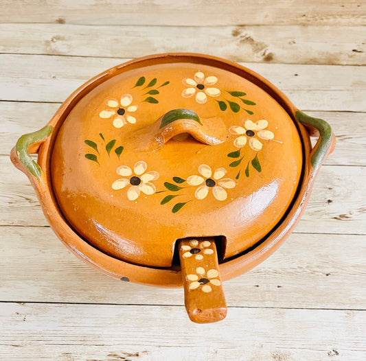 Mexican Casserole with Lid and Spoon Cazuela de Barro con Tapa y Cuchara