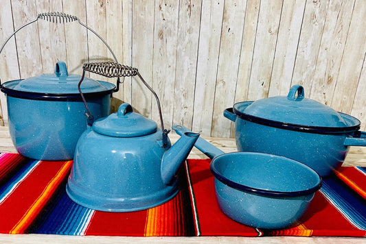 Mexican Enamelware Camping Set 1 Coffee/Tea Pot 1 Frying Pan & 2 Pots Set de Peltre Mexicano con 2 Ollas 1 Sarten y una Cafetera