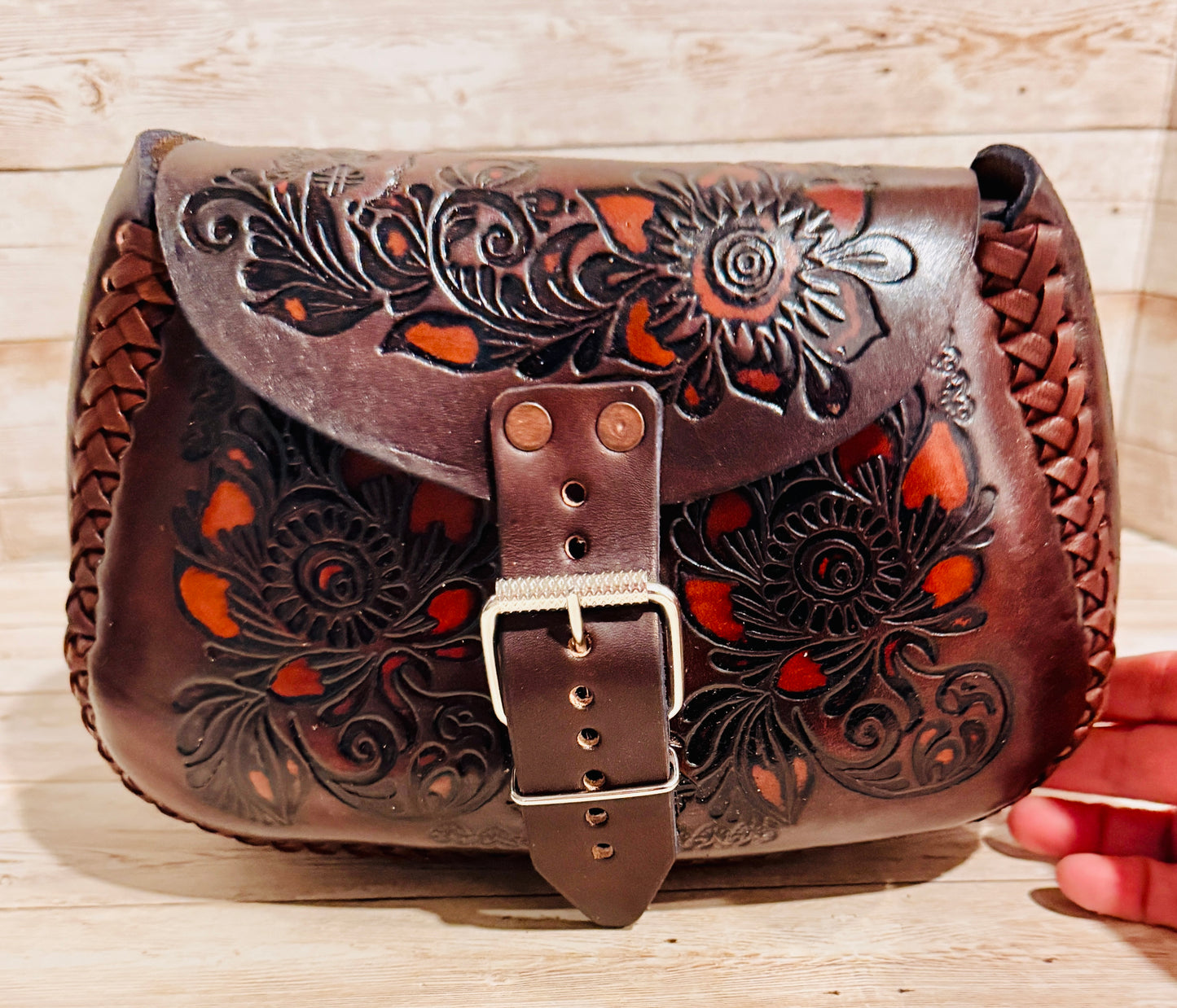 Mexican Leather Tooled Crossbody Handbag Bolsa Mexicana de Piel Cincelada