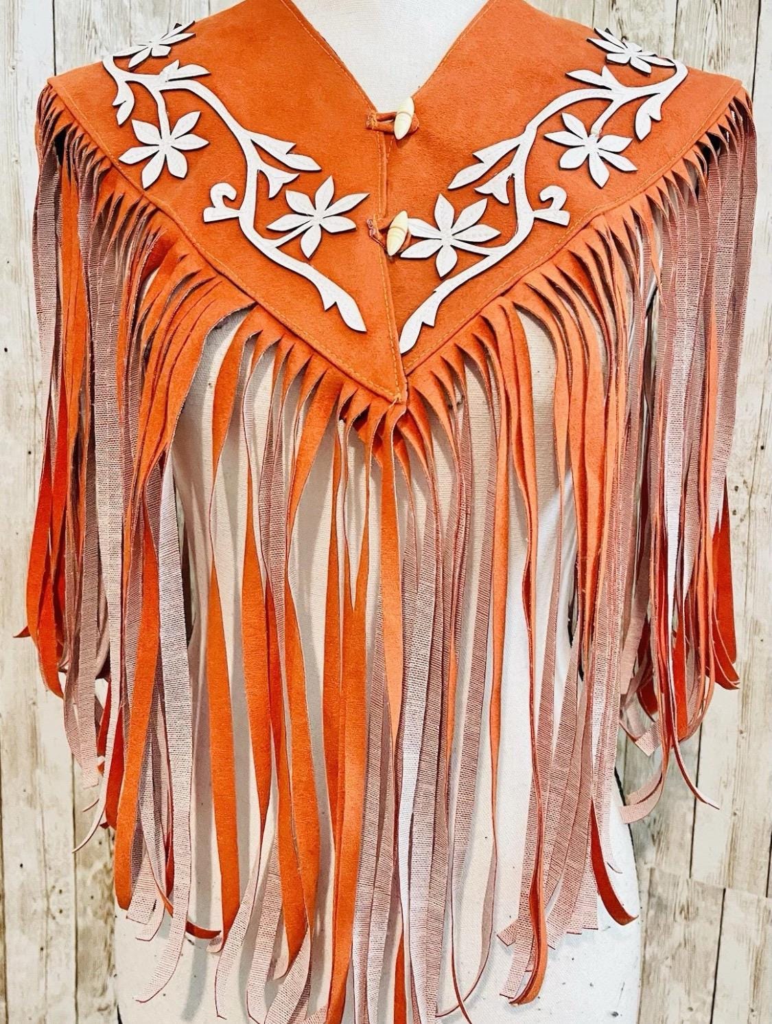 Cowboy Western Shoulder Cape with Fringes Chaleco/Capa Vaquero con Flecos Size Small/Medium
