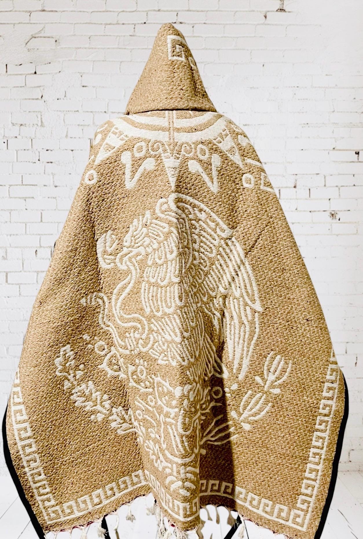 Poncho Azteca con Guerrero y Escudo Nacional Double Sided Aztec Calendar Poncho