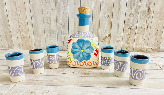 Terra Cotta Mexican Art Pottery Decanter With 6 Tequila Shot Glasses Licorera Artesanal Mexicana con 6 Vasos Tequileros