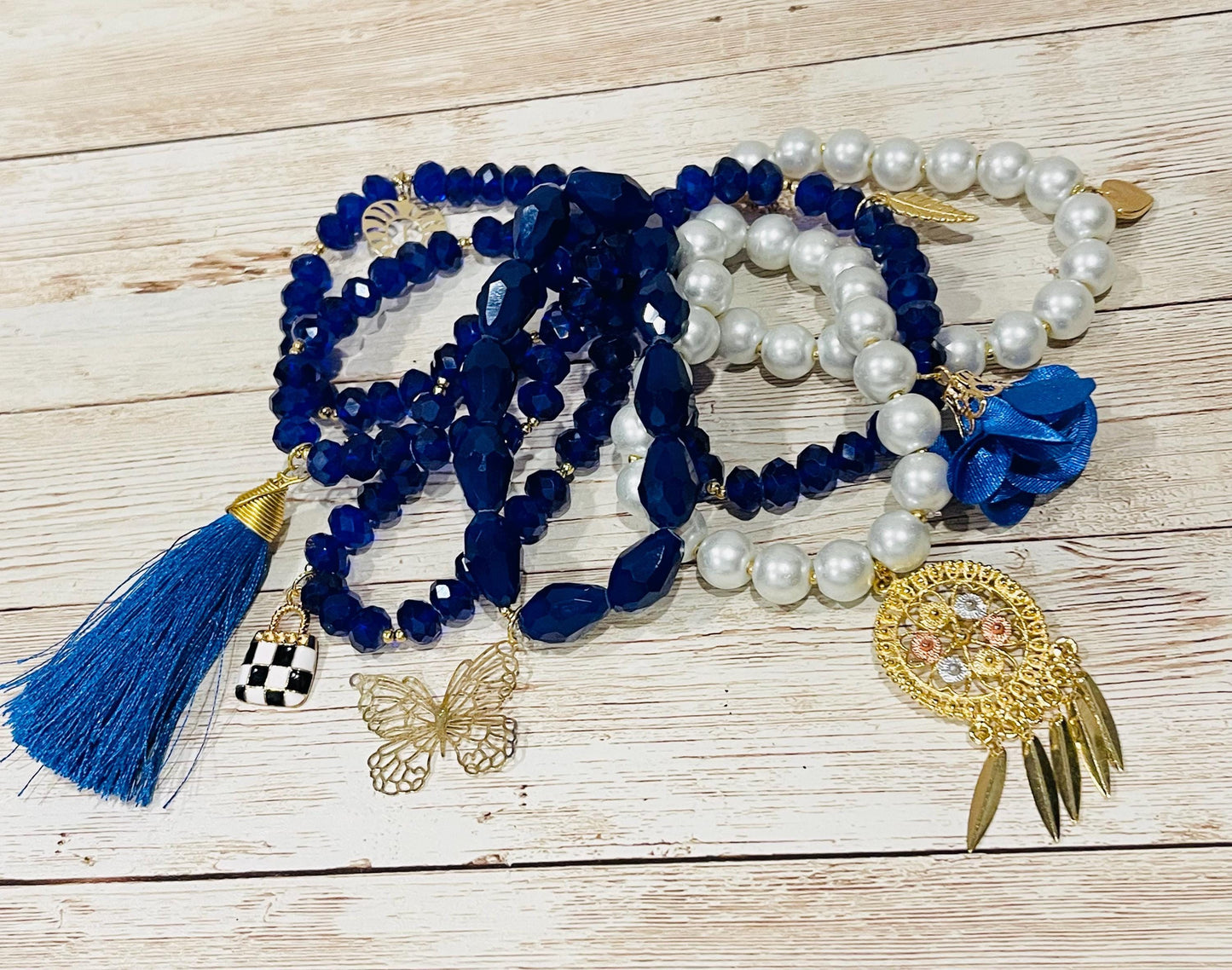 Handmade Mexican Artesanal Bracelets Set of 7 Beaded Bracelets Semanario Artesanal Mexicano 7 Pulseras