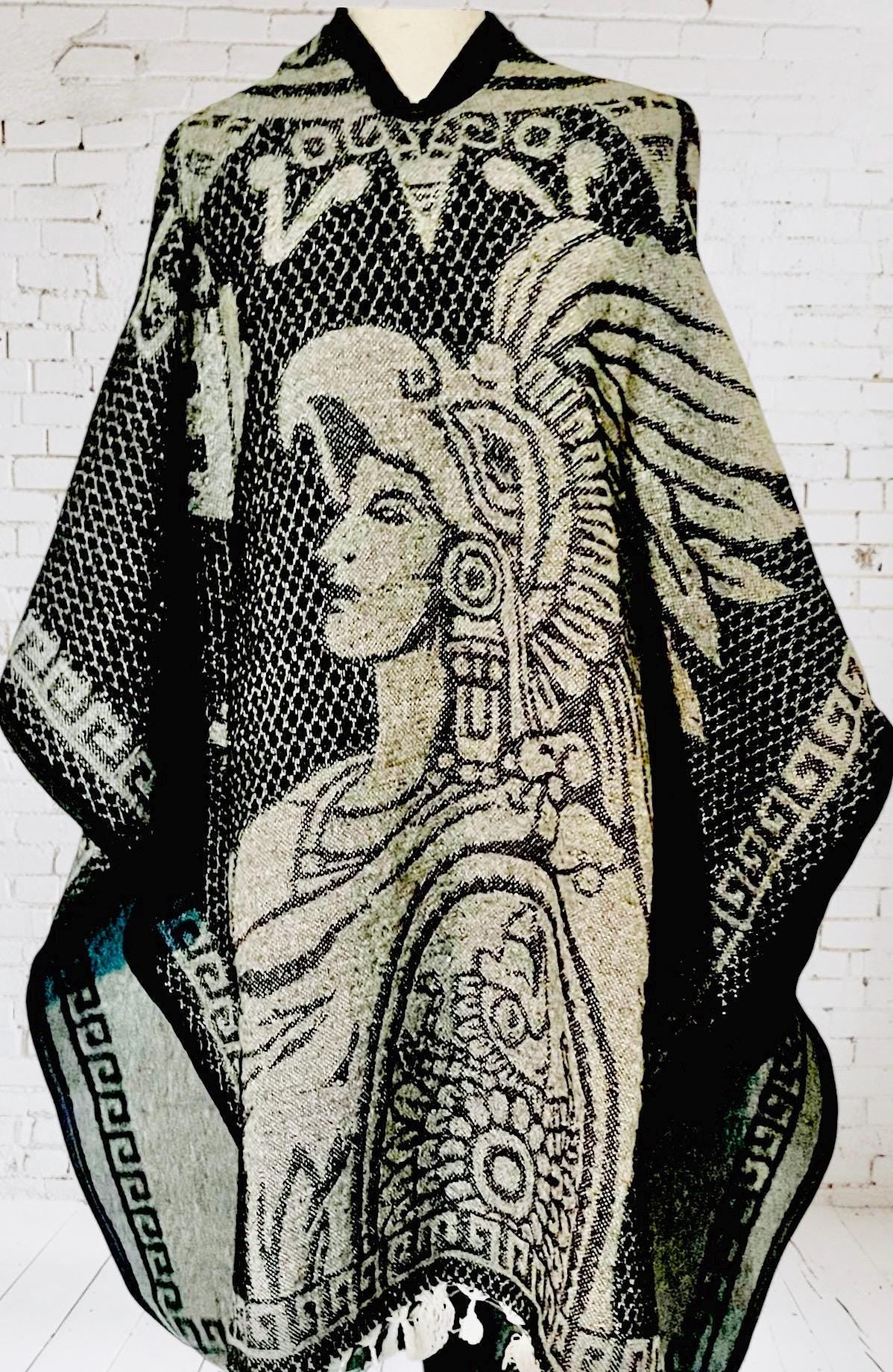 Poncho Azteca con Guerrero y Escudo Nacional Double Sided Aztec Calendar Poncho