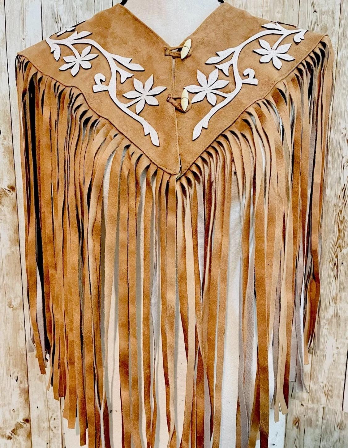 Cowboy Western Shoulder Cape with Fringes Chaleco/Capa Vaquero con Flecos Large/XL