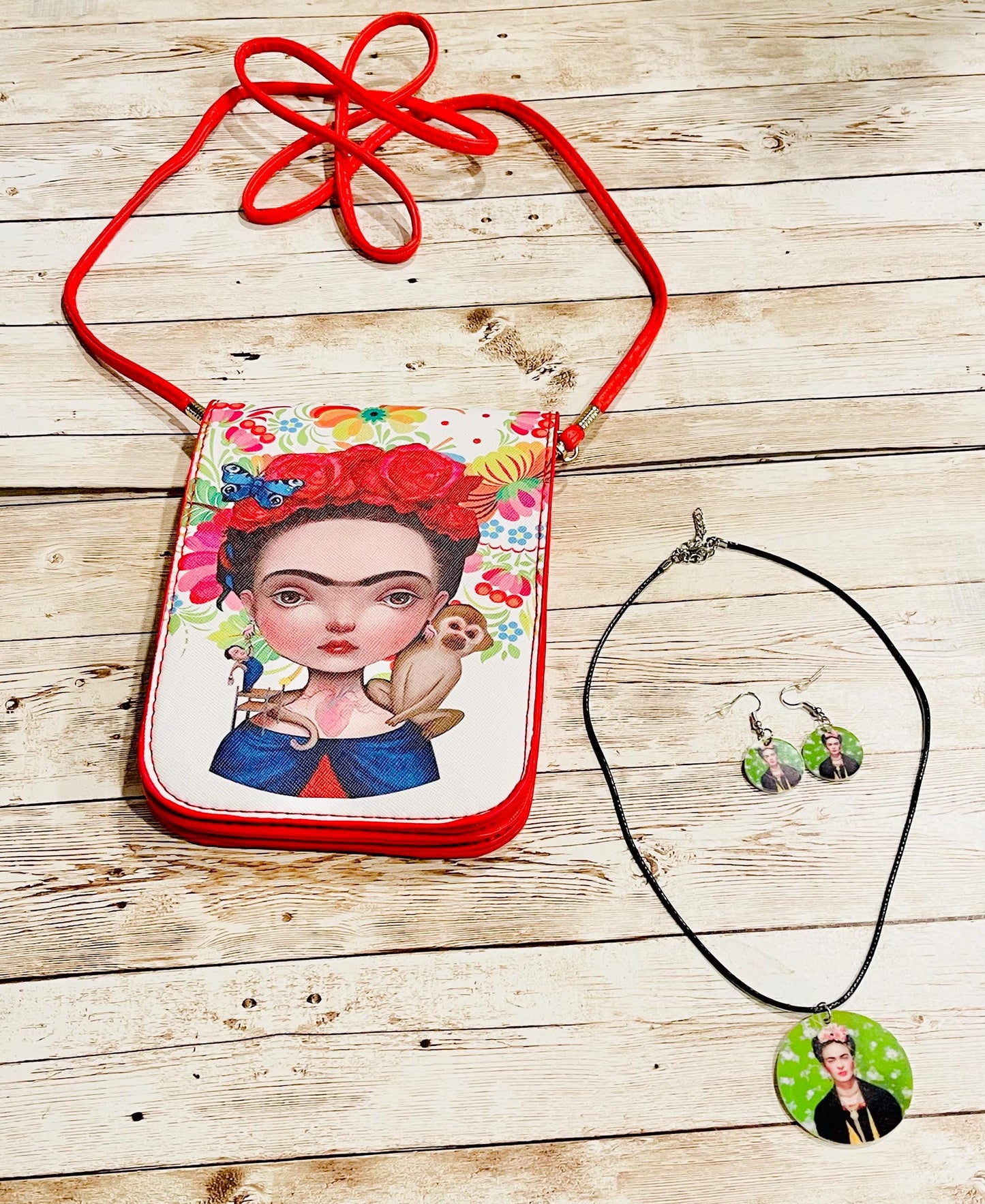 Frida Kahlo Set Purse/Bag Earrings and Necklace Crossbody Bag Set de Collar y Aretes de Frida y Bolsa Tipo Crossbody