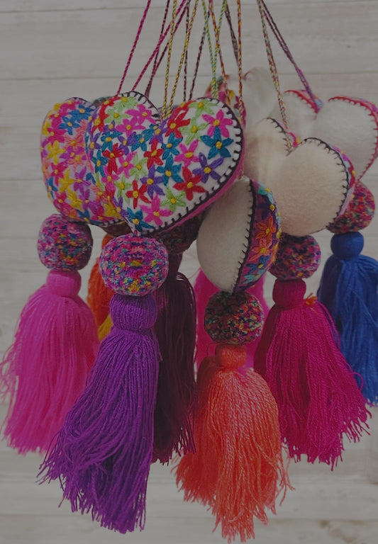 Mexican Heart Shaped Tassle Pom Poms Tassle Pompones Colgantes Artesanales Mexicanos de Corazon
