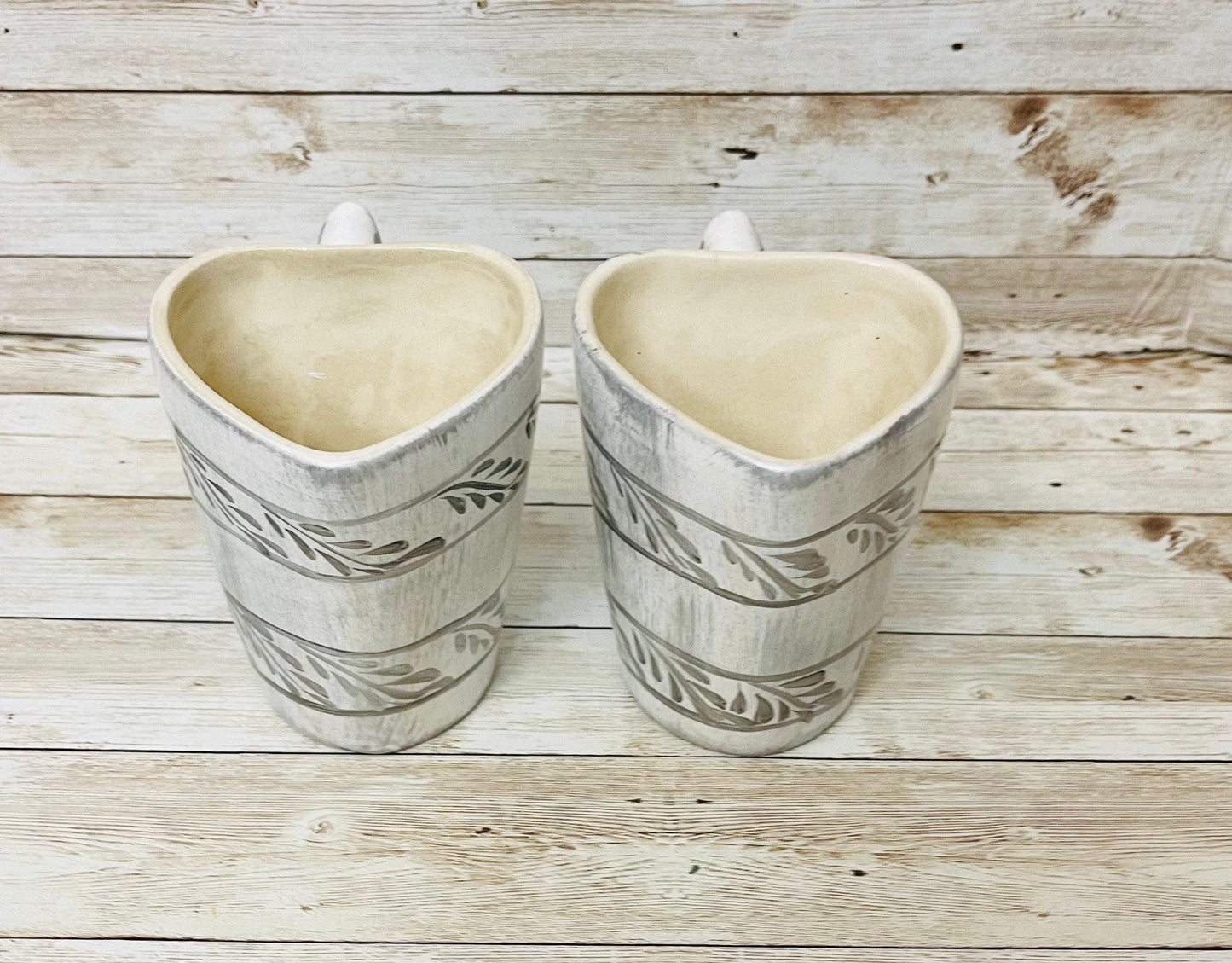 2x Mexican Ceramic Heart Shaped Pottery Cups 2x Tazas de Ceramica Mexicanas en Forma de Corazon
