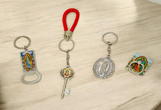 4x Virgin Mary Accessories 1 Bottle Opener 1 Ring Phone Grip 2 Keychains 4 Accesorios de La Virgen Maria 1 Destapador 1 Arillo 2 Llaveros