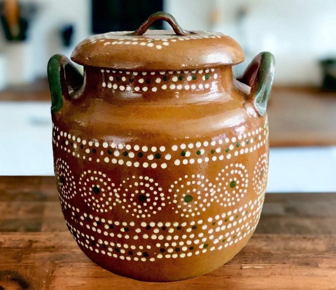 Olla de Barro Decorada con Tapa Clay Pot with lid Fits Up To 2 Kg Terracota Pot