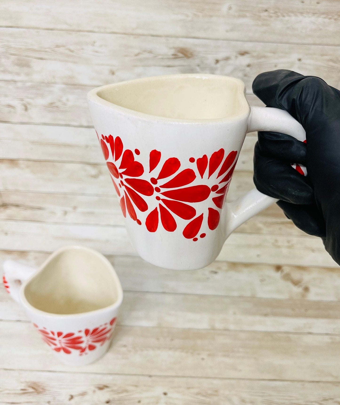 2x Mexican Ceramic Heart Shaped Pottery Cups 2x Tazas de Ceramica Mexicanas en Forma de Corazon