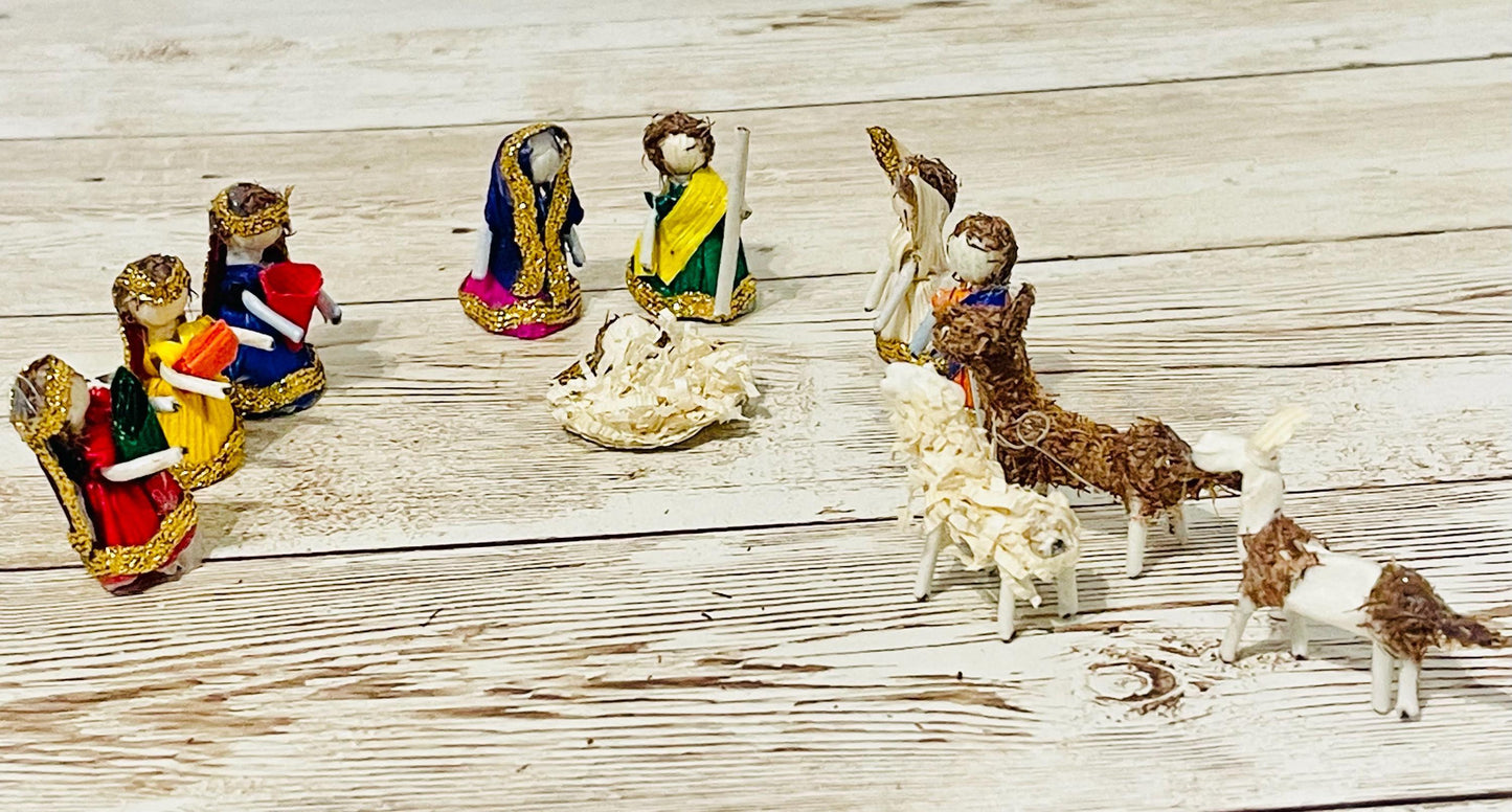 Mini Corn Husk Nativity Set Nacimiento Navideño Mini de Hoja de Maiz 1 Inch Tall