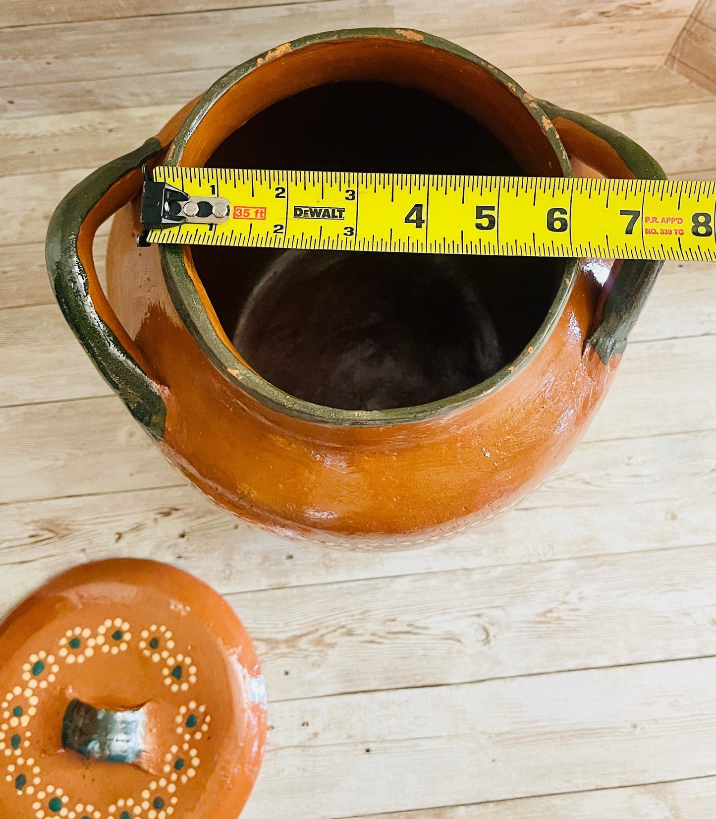 Olla de Barro Decorada con Tapa Clay Pot with lid Fits Up To 256 Fluid Oz Terracota Pot