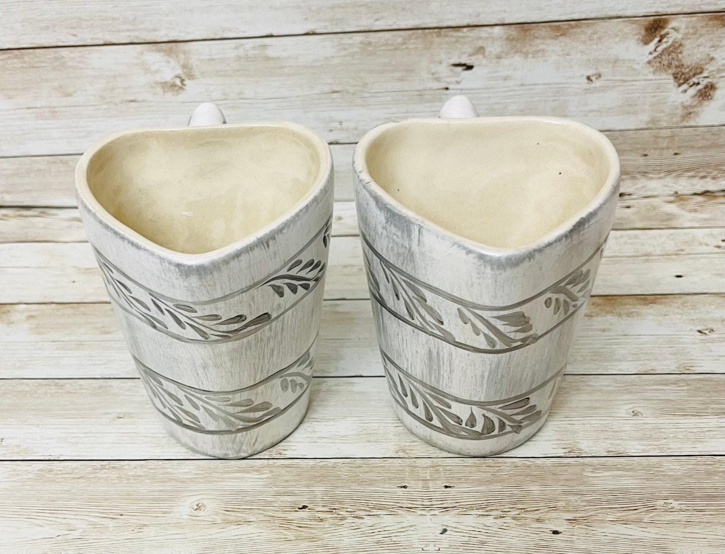 2x Mexican Ceramic Heart Shaped Pottery Cups 2x Tazas de Ceramica Mexicanas en Forma de Corazon