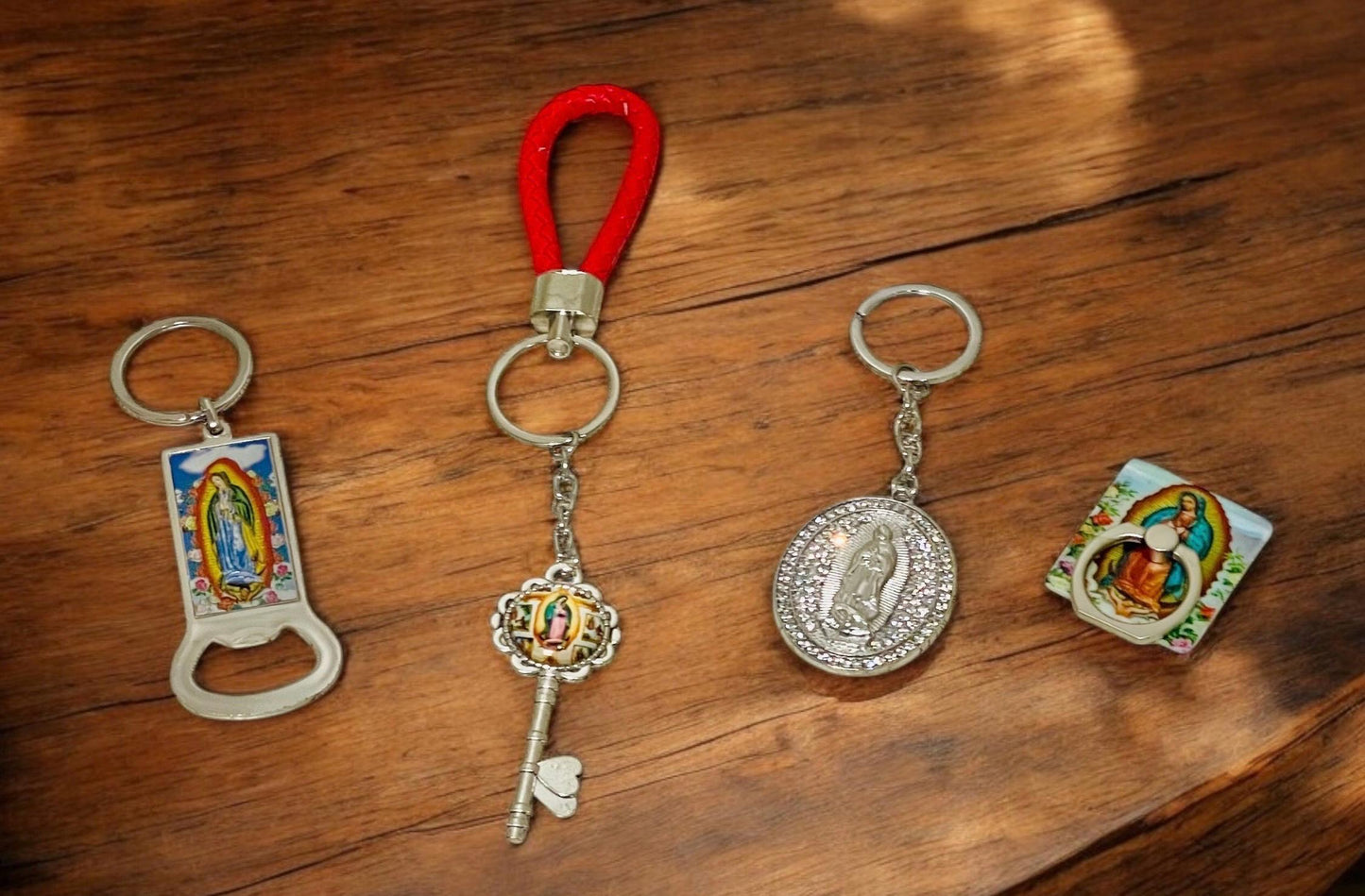4x Virgin Mary Accessories 1 Bottle Opener 1 Ring Phone Grip 2 Keychains 4 Accesorios de La Virgen Maria 1 Destapador 1 Arillo 2 Llaveros