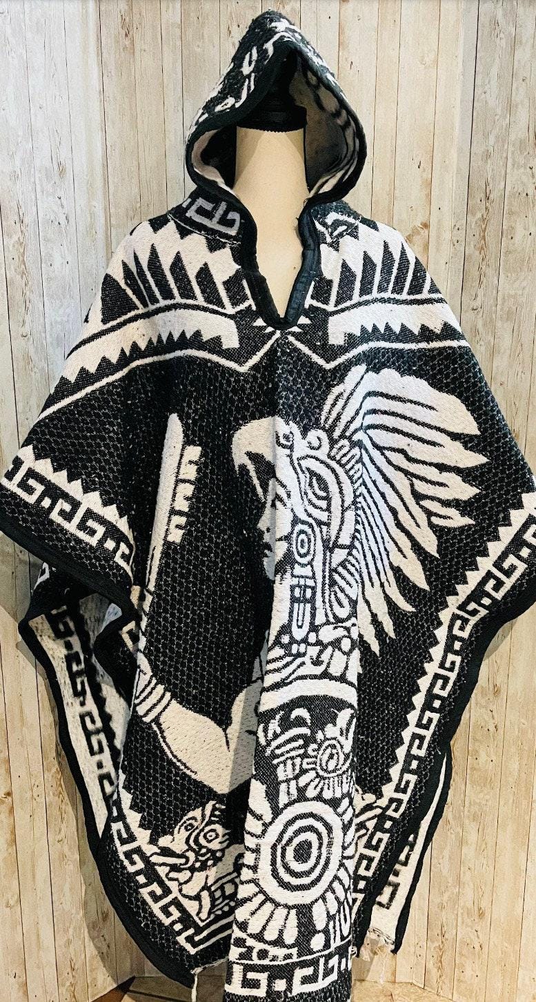 Poncho Calendario Azteca con Guerrero Azteca Double Sided Aztec Calendar Poncho