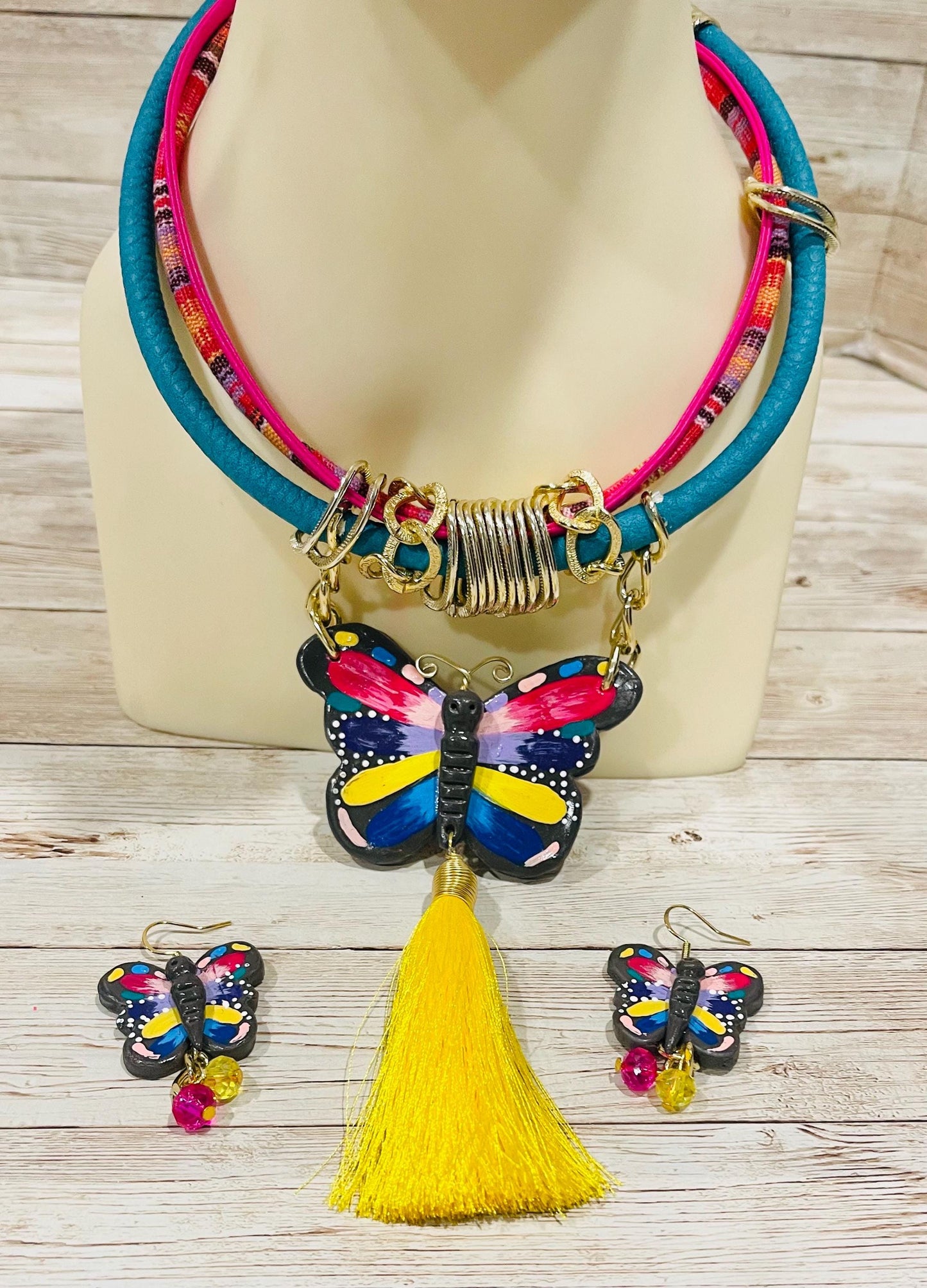 Mexican Artesanal Palm Leaf Heart Shaped Necklace Collar Artesanal Mexicano de Corazon