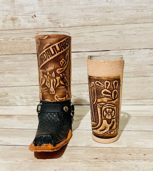 2 Mexican Leather Shot Glasses 1 Boot Shot Glass & 1 Leather Shot Glass 2x Vasos Tequileros Mexicanos 1 de Bota con Piel y 1 Vaso Tequilero