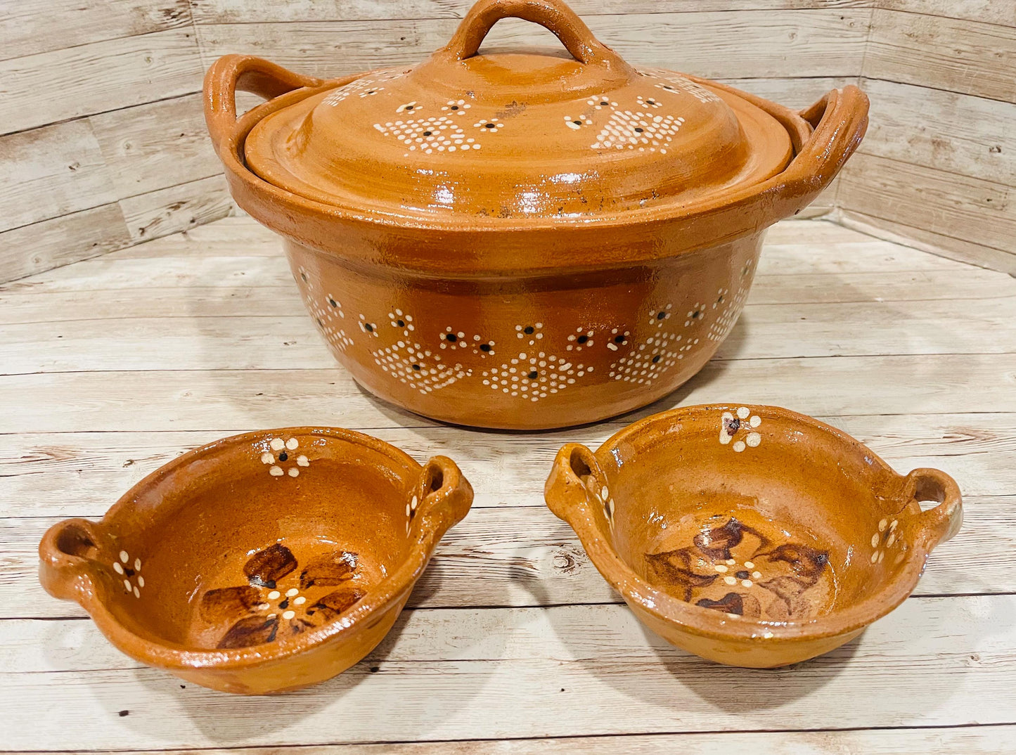 Handmade Mexican Clay Pot Casderole with Lid & 2 Bowls Authentic Barro Cookware Set Cazuela de Barro con Tapadera y 2 Cazuelitas
