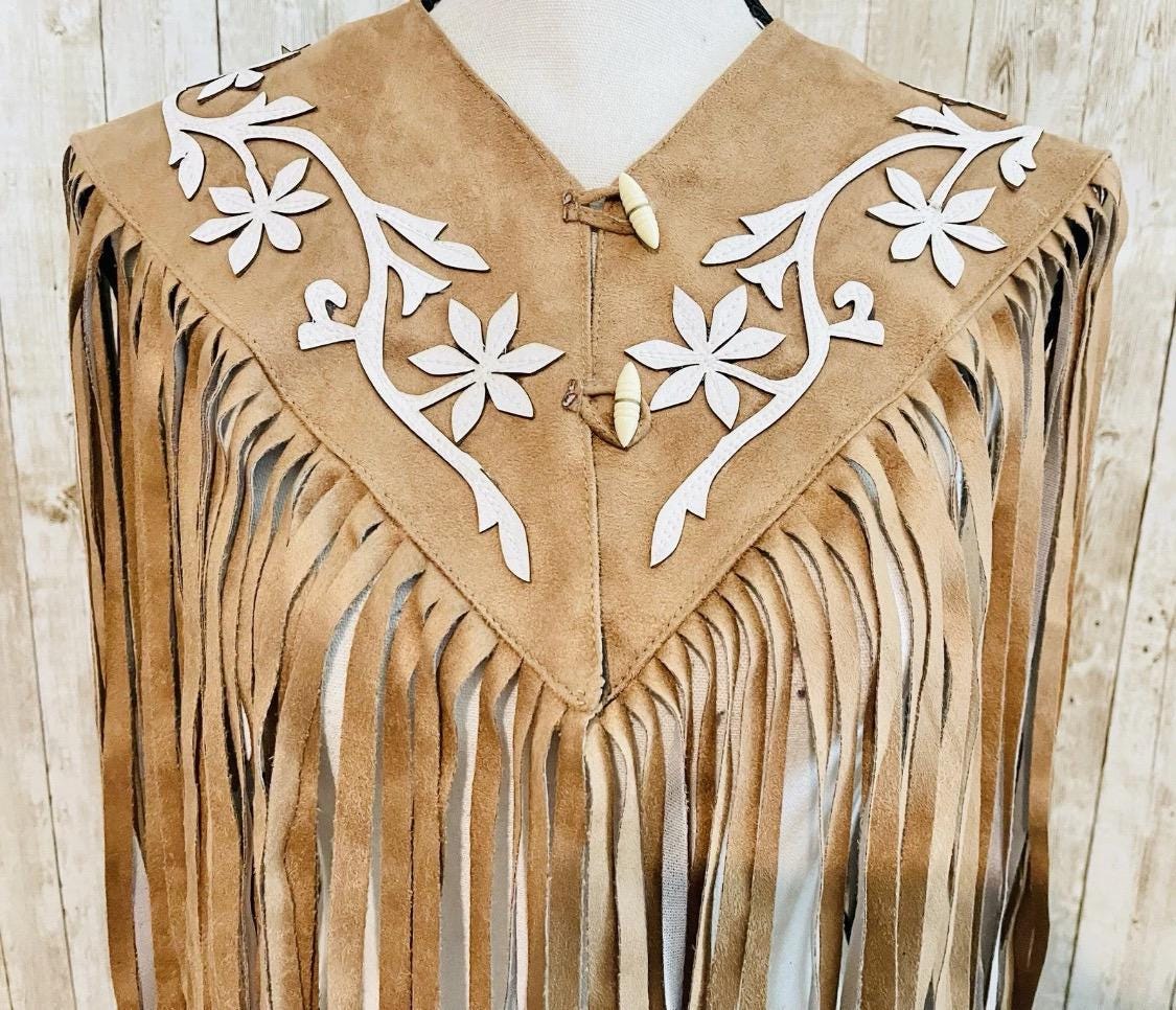 Cowboy Western Shoulder Cape with Fringes Chaleco/Capa Vaquero con Flecos Large/XL