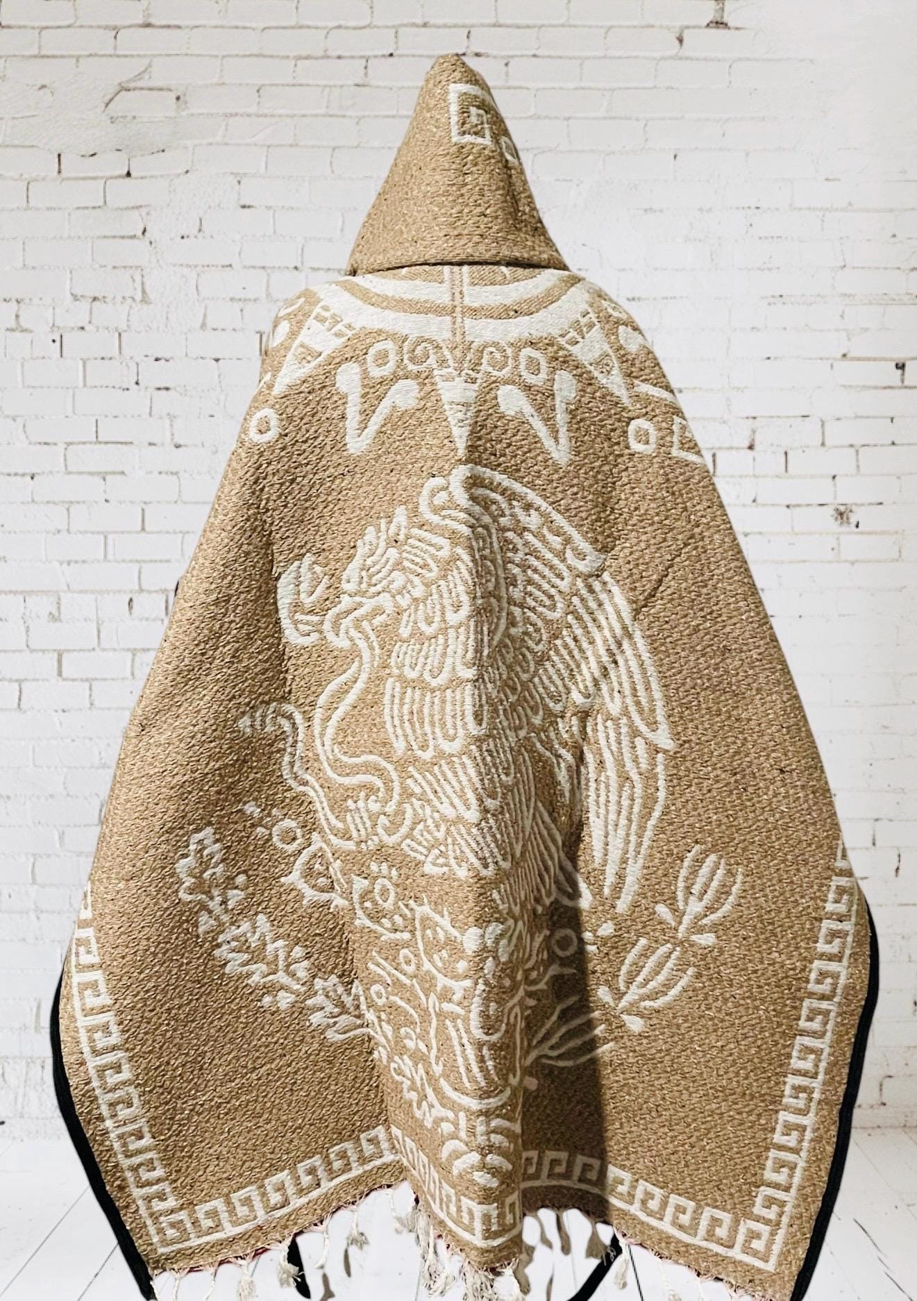 Poncho Azteca con Guerrero y Escudo Nacional Double Sided Aztec Calendar Poncho