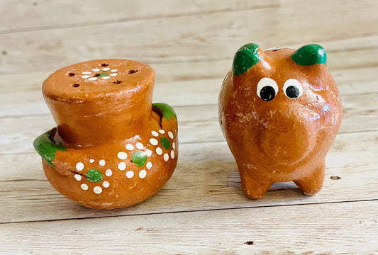 Terracota Salt Shakers