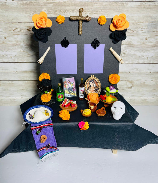 Mesa de Ofrenda para Dia De Los Muertos Day of the Dead Offering Table