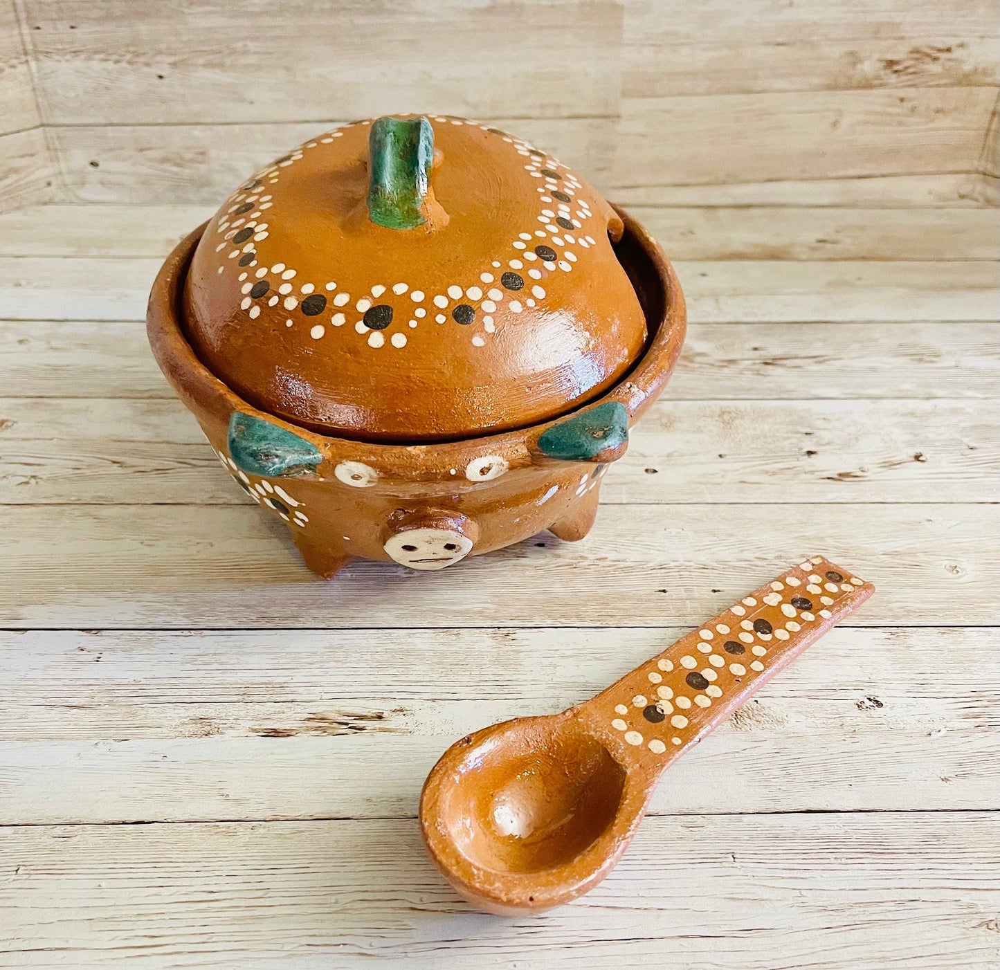 Terra Cotta Mexican Pottery Salsa Pig Bowl with Spoon and Lid Salsera de Barro Mexicana de Marranito con Cuchara y Tapa