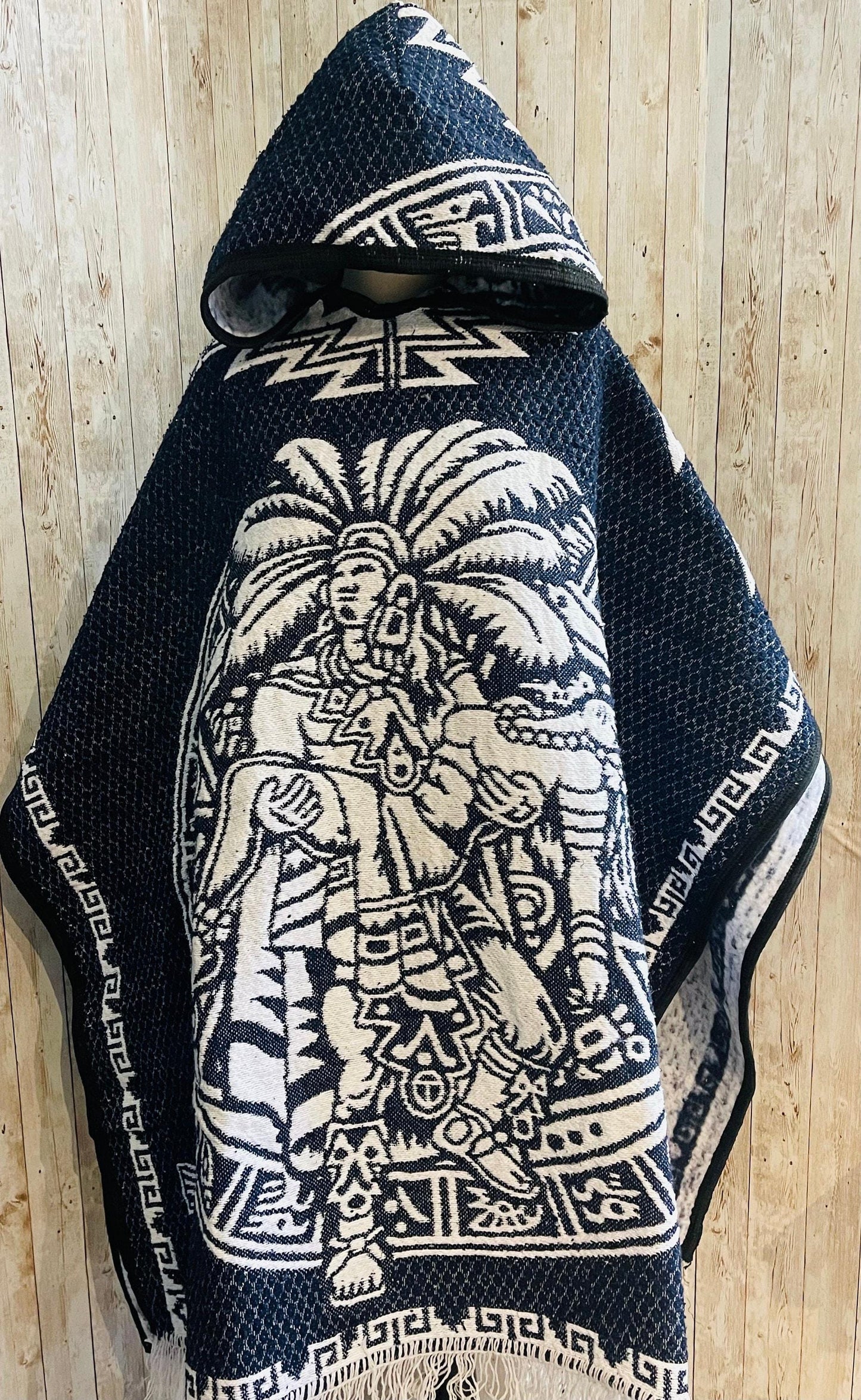 Mexican Poncho Aztec Calendar Poncho Gavan Calendario Azteca con Amor Eterno