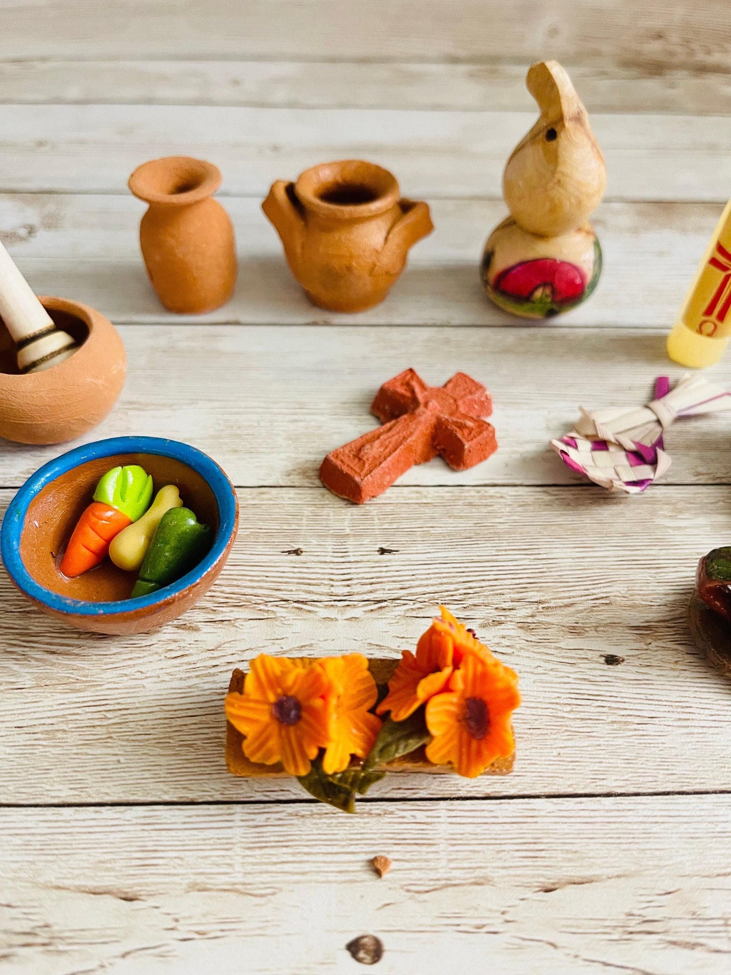 Day of the Dead Food Offerings Accessories Comida y Accessorios de Ofrendas para Dia De Los Muertos