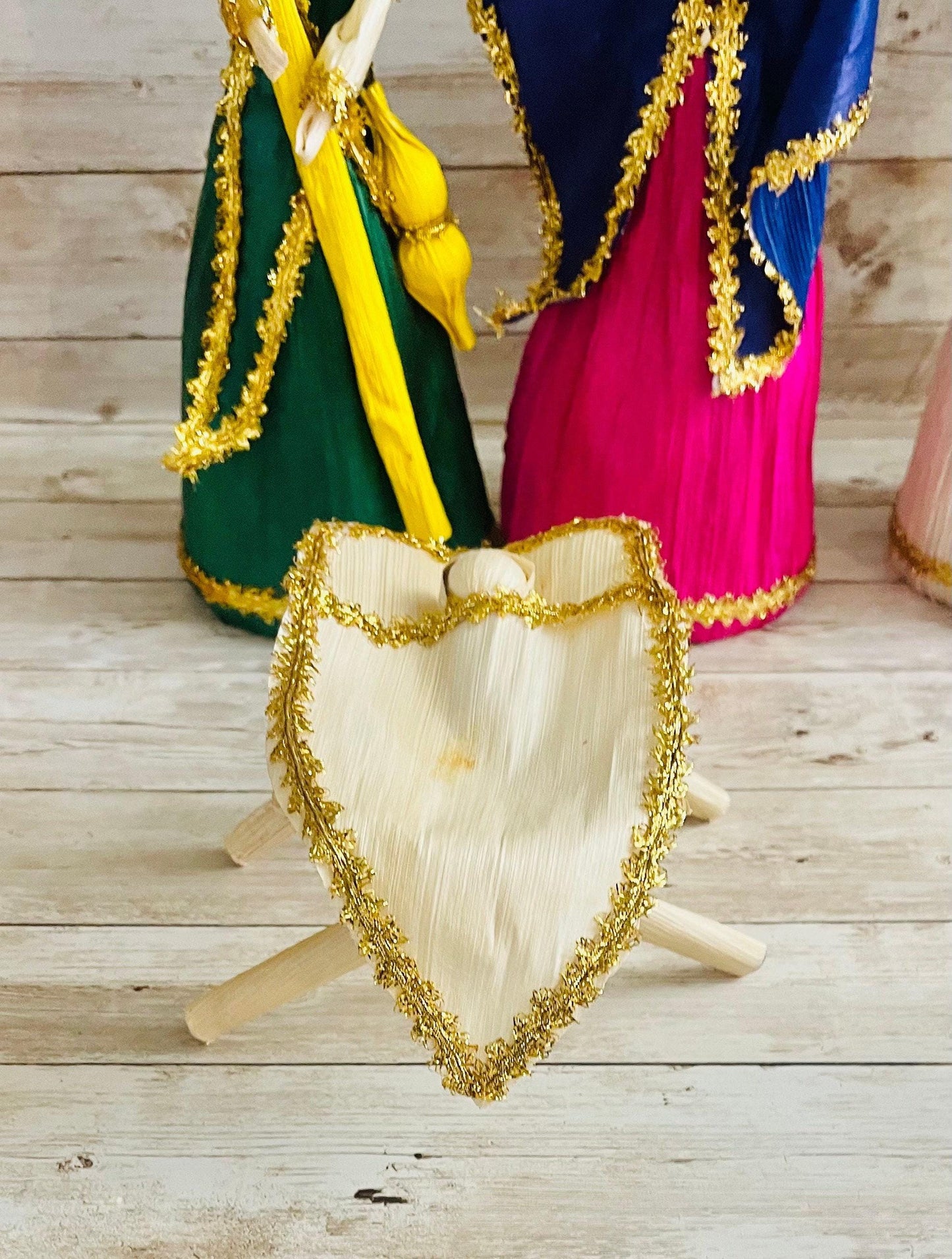 Corn Husk Nativity Set Nacimiento Navideño de Hoja de Maiz 10 Inches