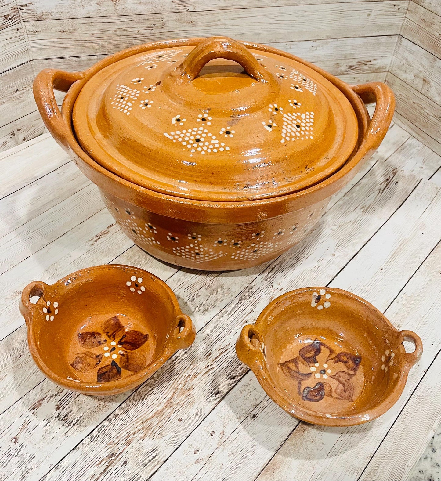 Handmade Mexican Clay Pot Casderole with Lid & 2 Bowls Authentic Barro Cookware Set Cazuela de Barro con Tapadera y 2 Cazuelitas