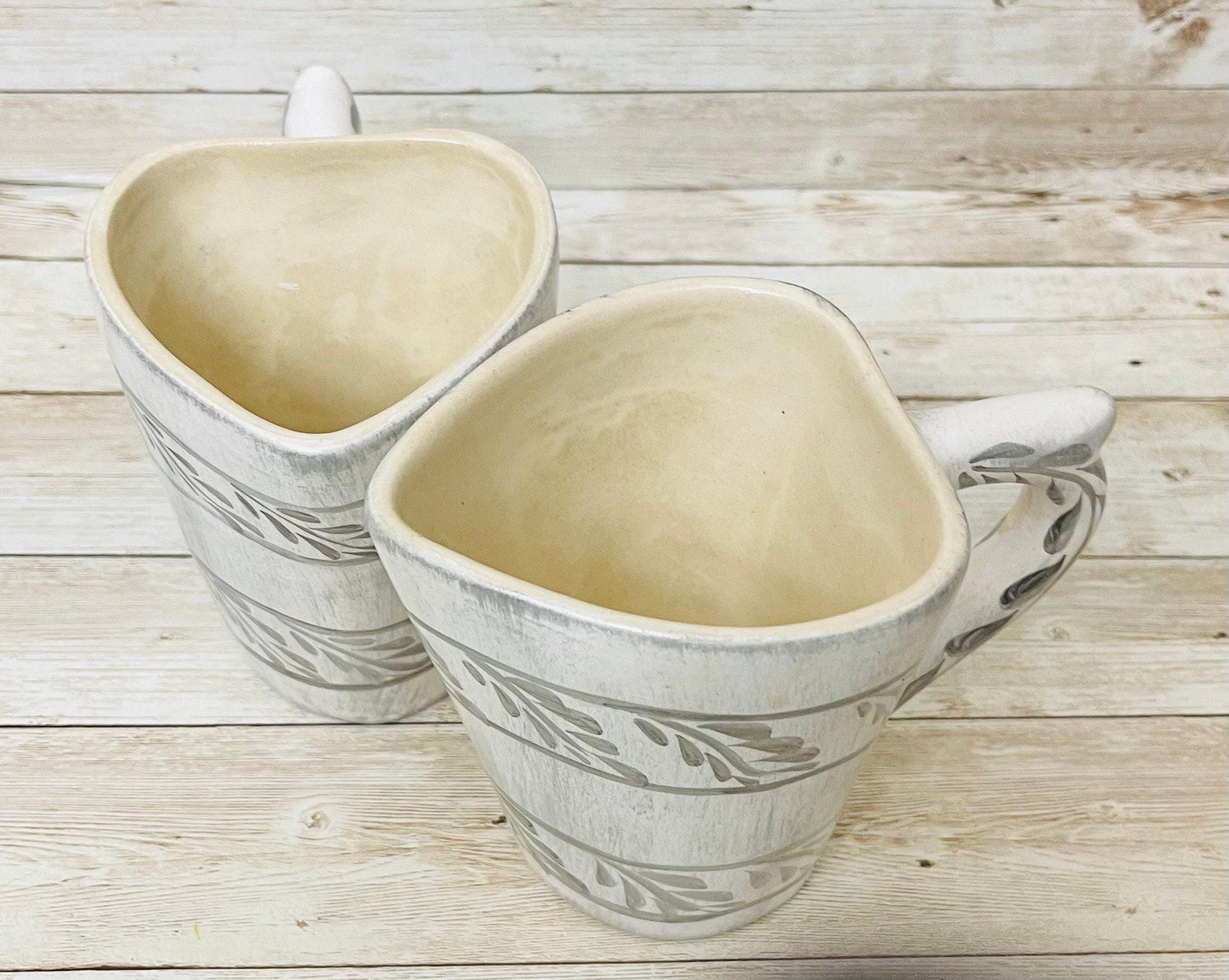 2x Mexican Ceramic Heart Shaped Pottery Cups 2x Tazas de Ceramica Mexicanas en Forma de Corazon
