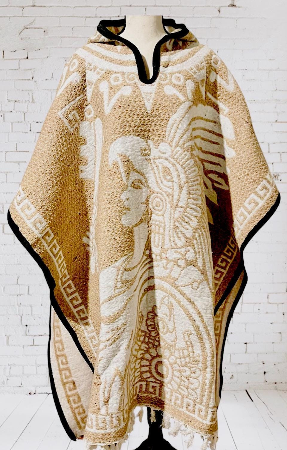 Poncho Azteca con Guerrero y Escudo Nacional Double Sided Aztec Calendar Poncho