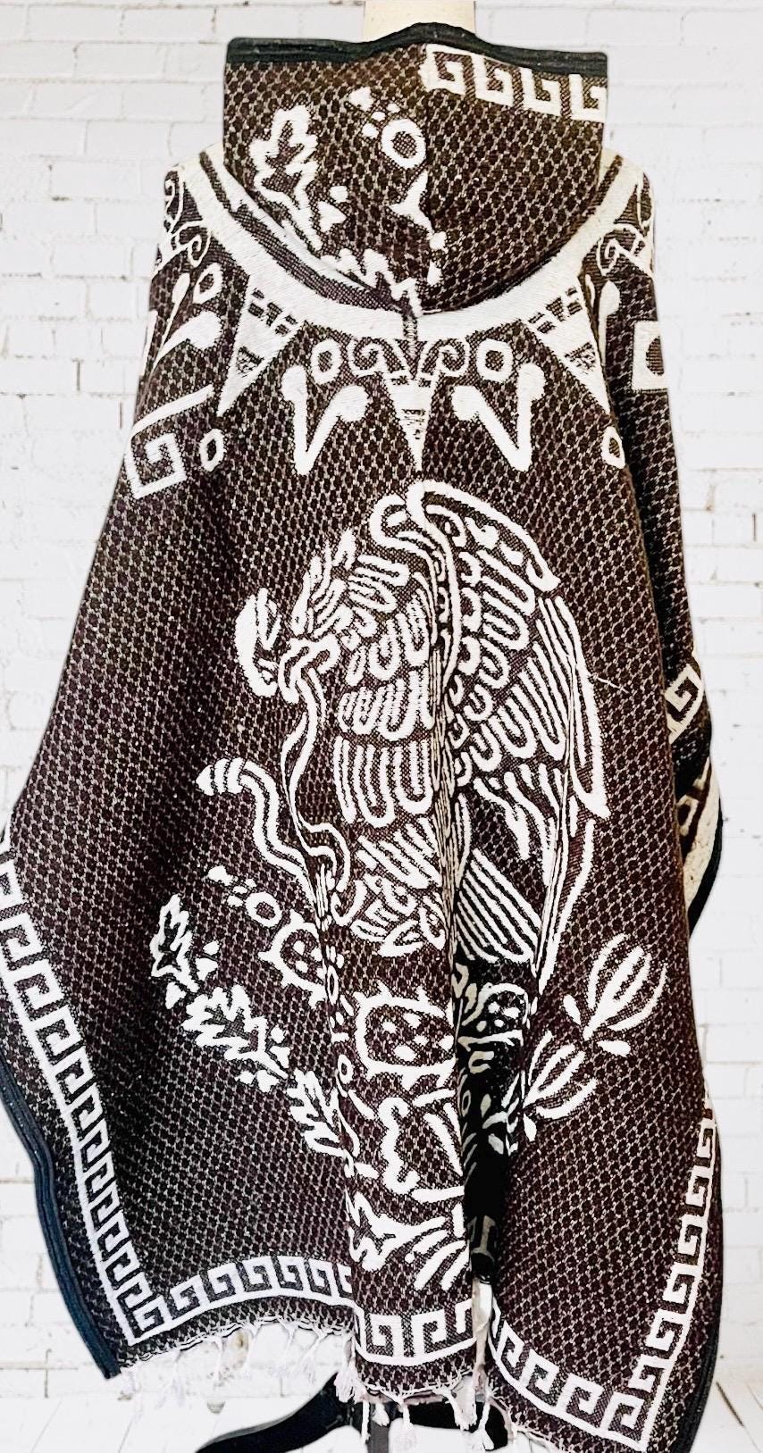 Poncho Azteca con Guerrero y Escudo Nacional Double Sided Aztec Calendar Poncho
