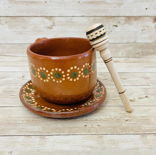 Taza de Barro y Plato con Molinillo y Cuchara de Madera Chica Terra Cota Mug with Plate & Small Wood Spoon and Stirrer for Mug