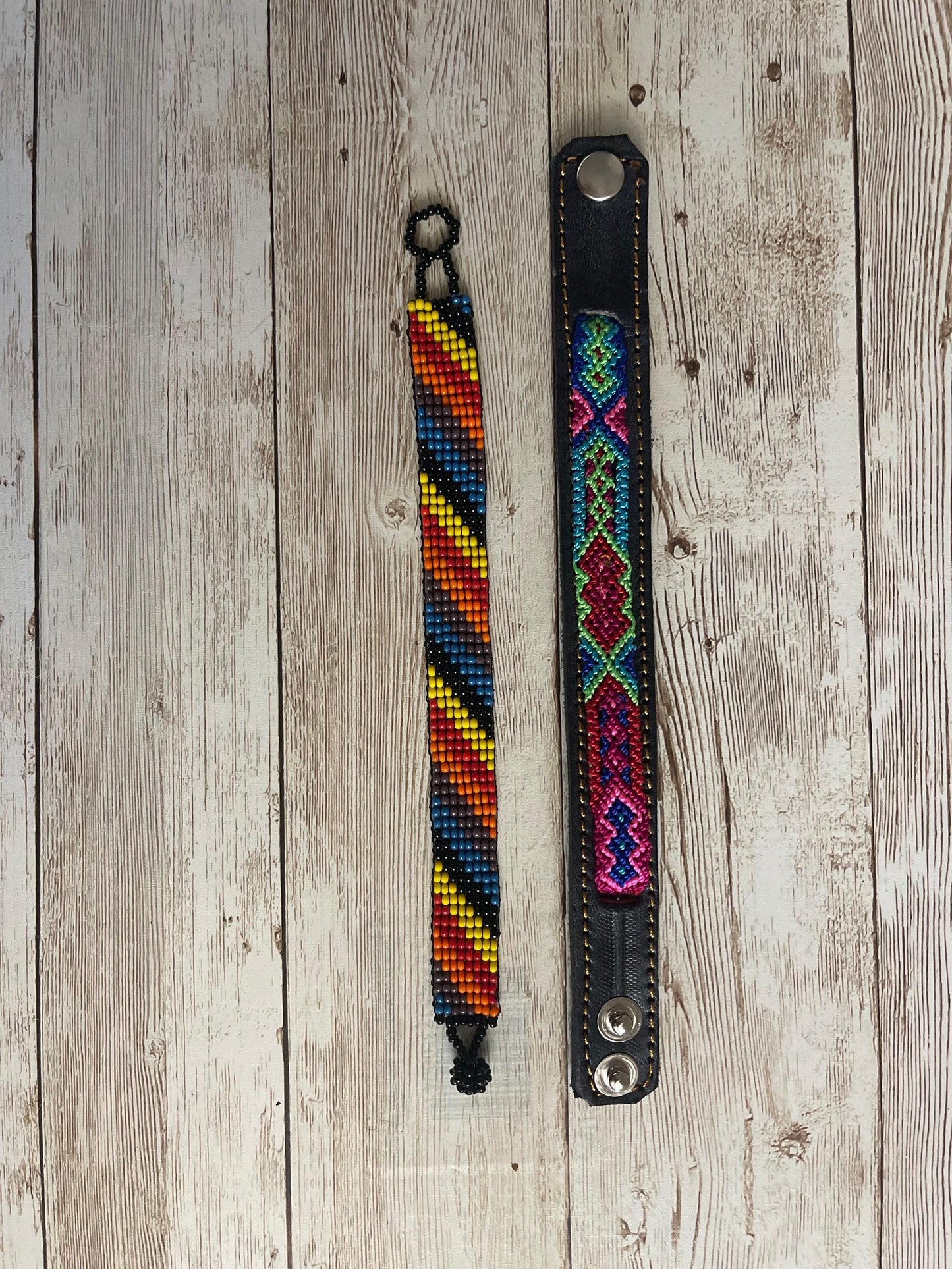 2x CHAQUIRA Huichol Mexican Bracelet & Leather Embroidered Bracelet Pulsera de Chaquira Huichol y Pulsera de Piel con Bordado