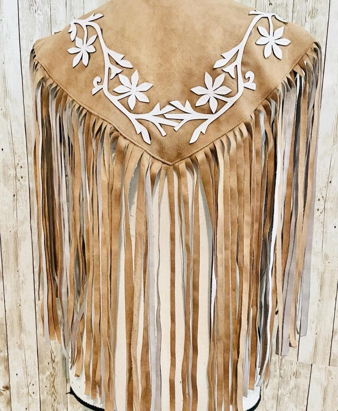 Cowboy Western Shoulder Cape with Fringes Chaleco/Capa Vaquero con Flecos Large/XL