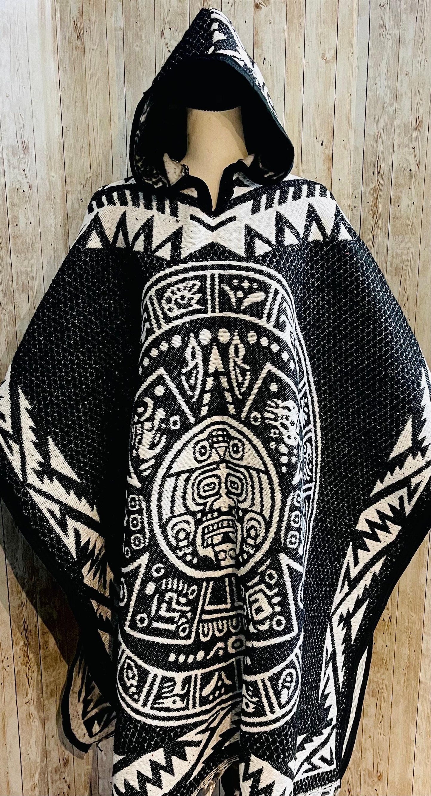 Mexican Poncho Aztec Calendar Poncho Gavan Calendario Azteca con Amor Eterno