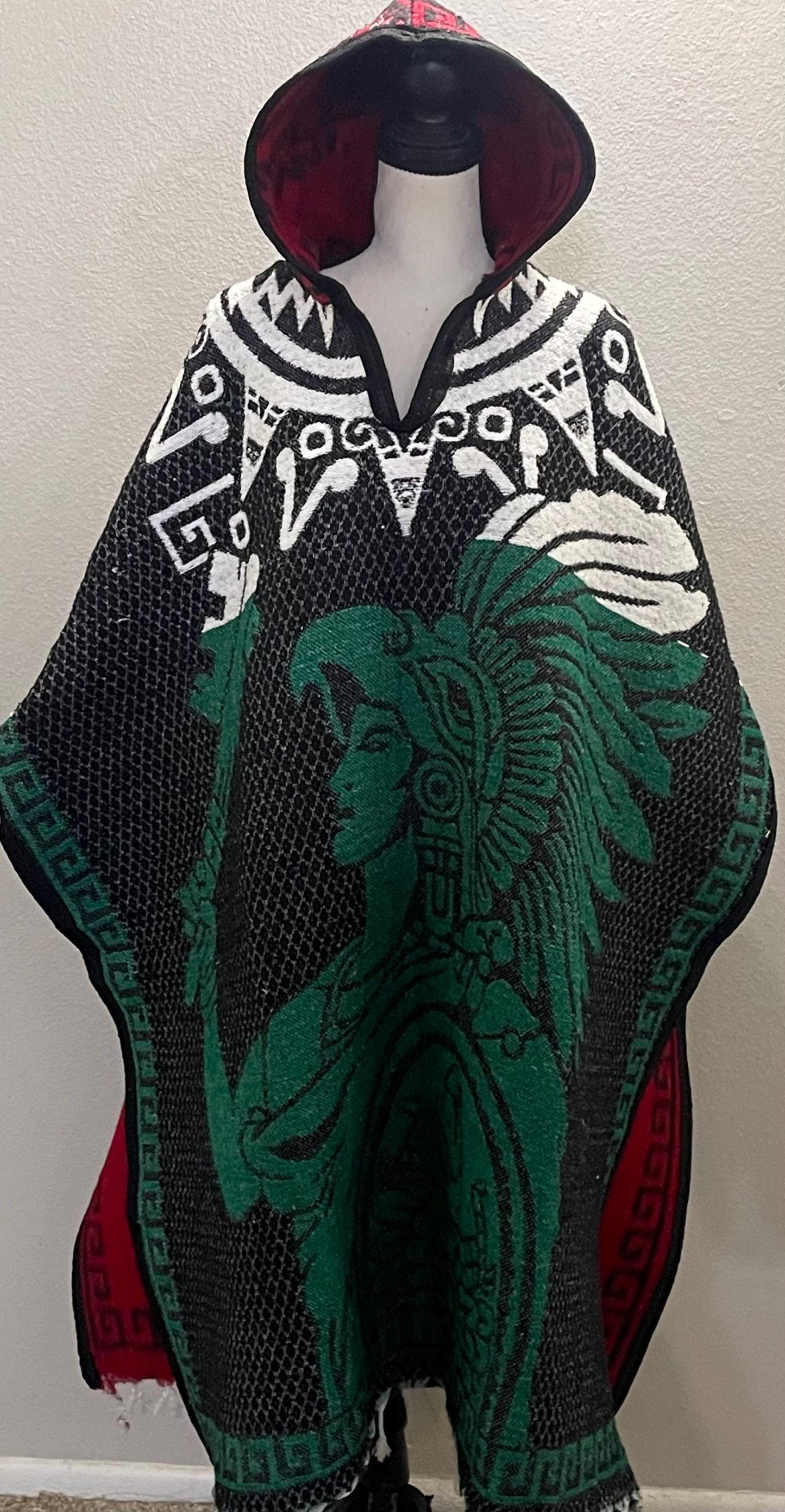 Mexican Poncho Aztec Calendar Poncho Gavan Calendario Azteca con Amor Eterno