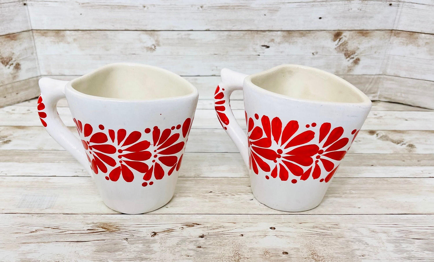 2x Mexican Ceramic Heart Shaped Pottery Cups 2x Tazas de Ceramica Mexicanas en Forma de Corazon