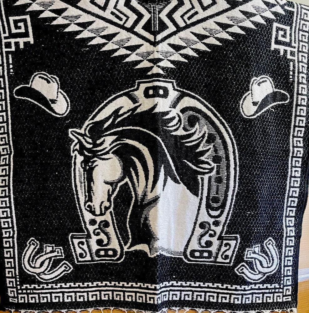 Mexican Poncho Gavan Wild Horses with Hoodie Poncho Gavan Sarape de Caballos Salvajes Gorro