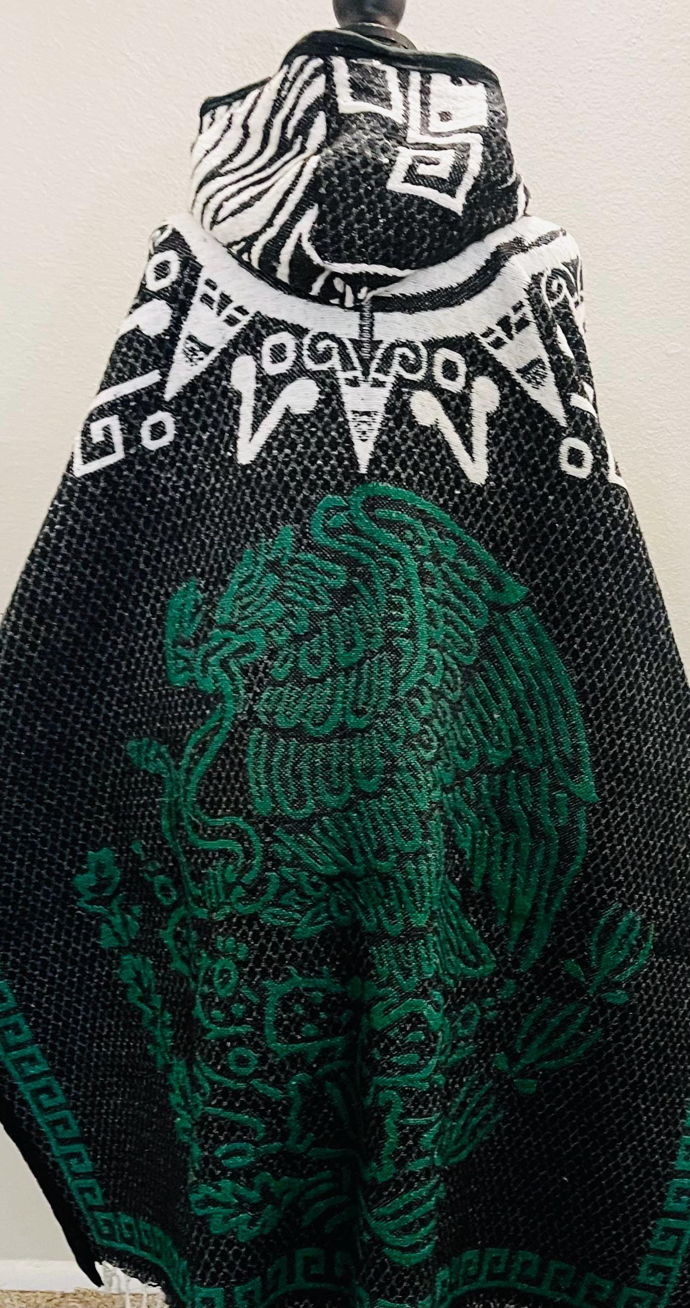 Mexican Poncho Aztec Calendar Poncho Gavan Calendario Azteca con Amor Eterno