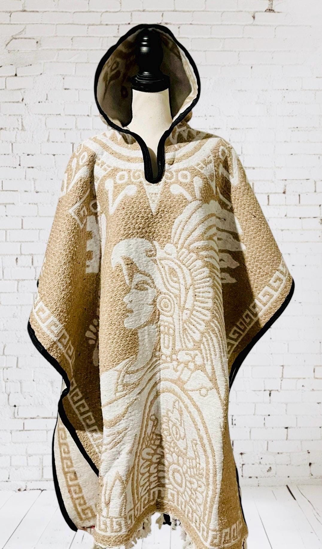 Poncho Azteca con Guerrero y Escudo Nacional Double Sided Aztec Calendar Poncho