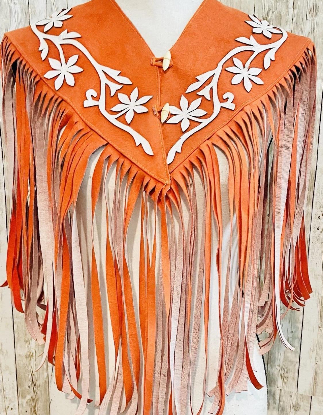 Cowboy Western Shoulder Cape with Fringes Chaleco/Capa Vaquero con Flecos Size Small/Medium