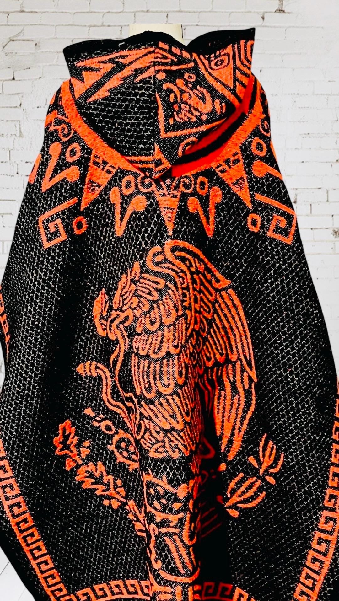 Poncho Azteca con Guerrero y Escudo Nacional Double Sided Aztec Calendar Poncho